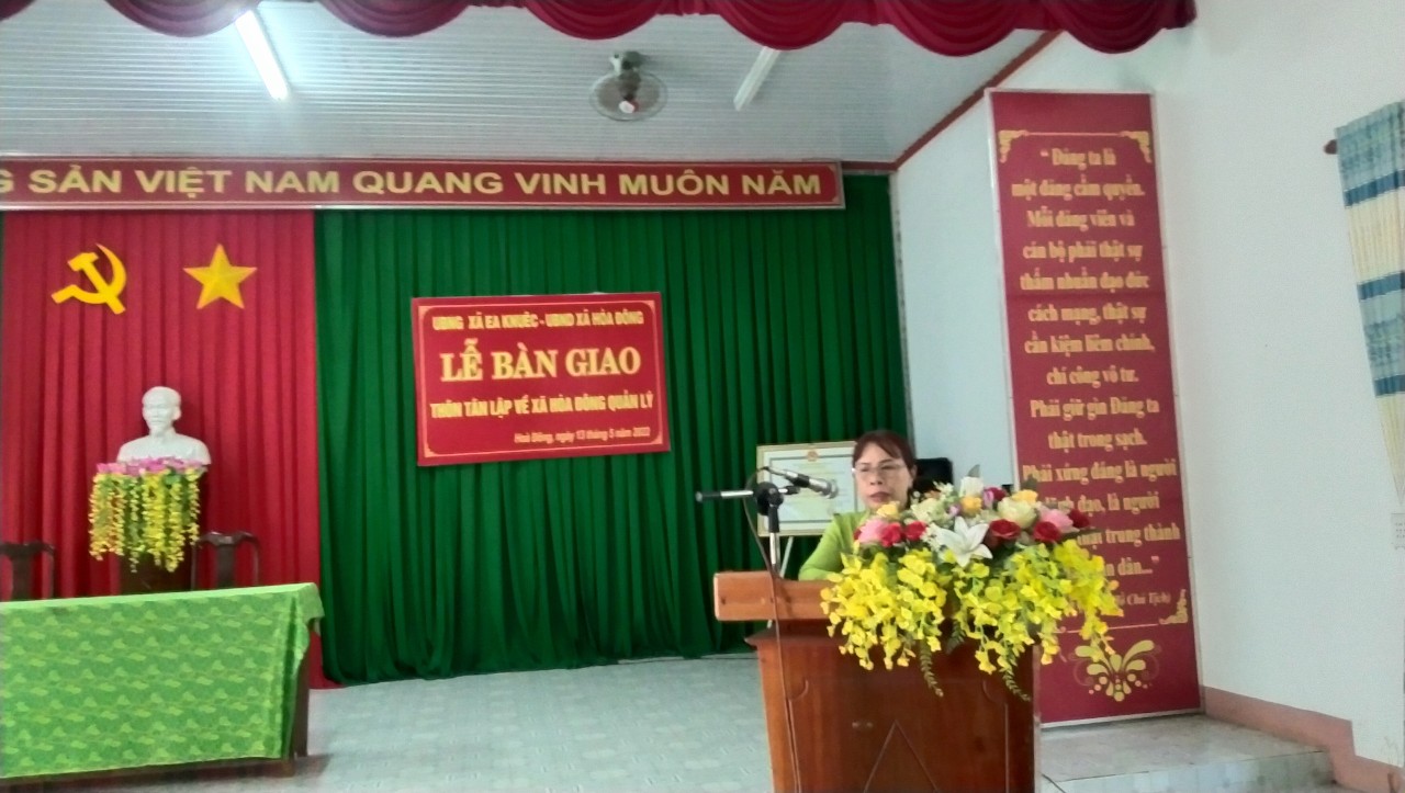 Lễ Bàn Giao Thôn Tân Lập Của Xã Êa Knuếc Về Cho Xã Hòa Đông Quản Lý theo Công văn số 1279/UBND-TH ngày 12/2/2018 của UBND tỉnh Đăk Lăk.