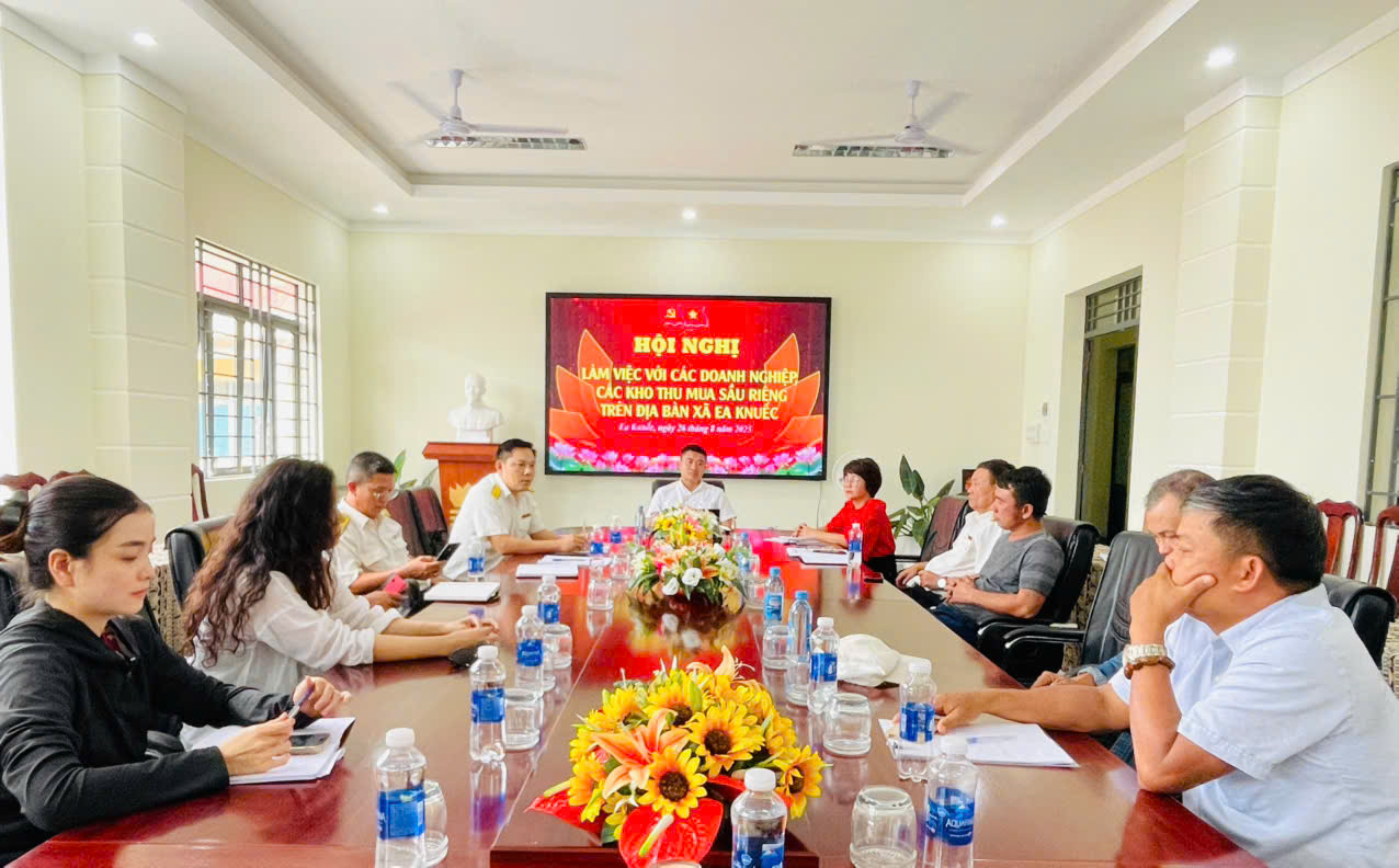 UBND XÃ LÀM VIỆC VỚI CÁC DOANH NGHIỆP, CÁC KHO THU MUA SẦU RIÊNG TRÊN ĐỊA BÀN XÃ