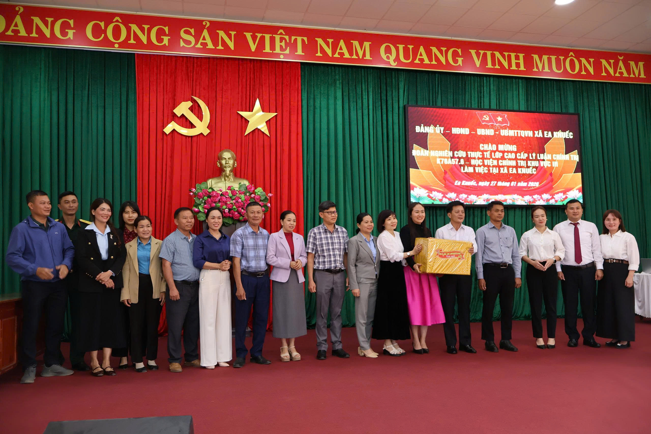 z7473566246898_34cae46c0c2b0012e35479ad0a479d19