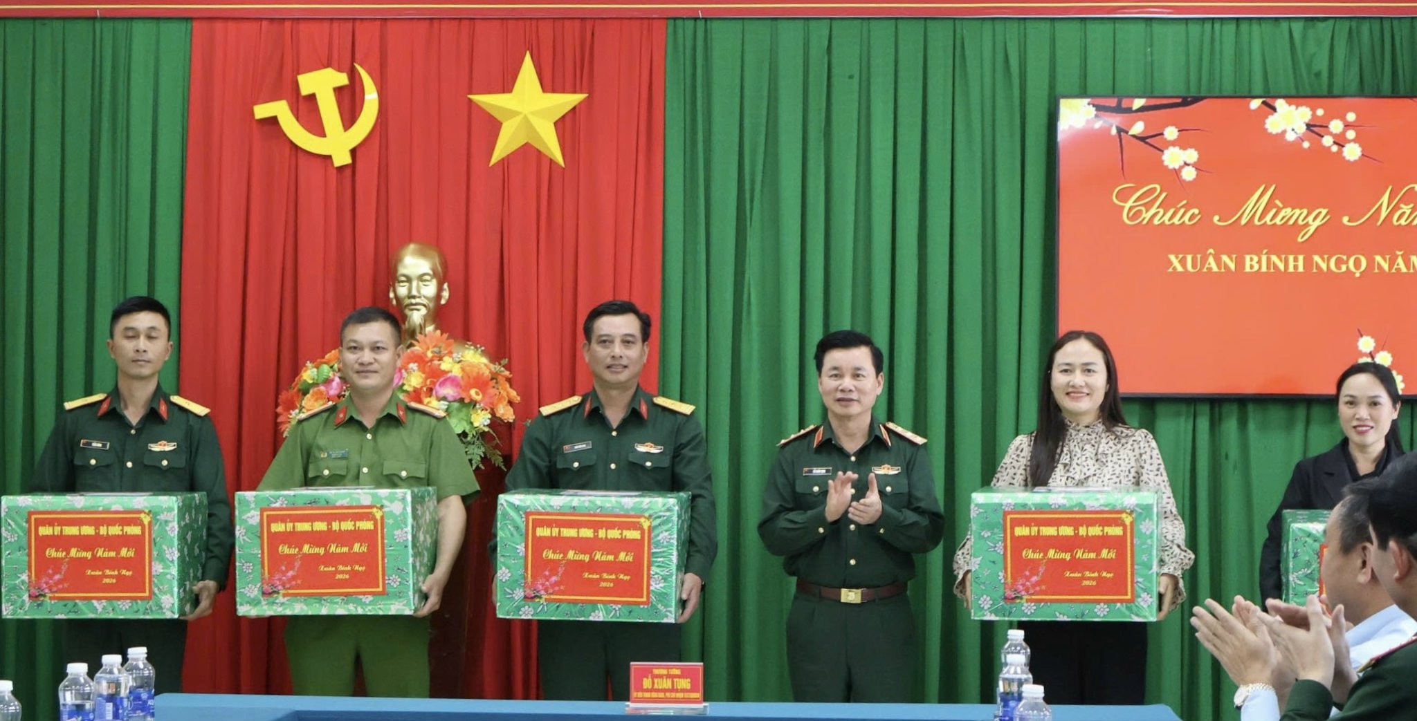 z7470375563965_279499a39ea2316dfdd3b6eca91738ce