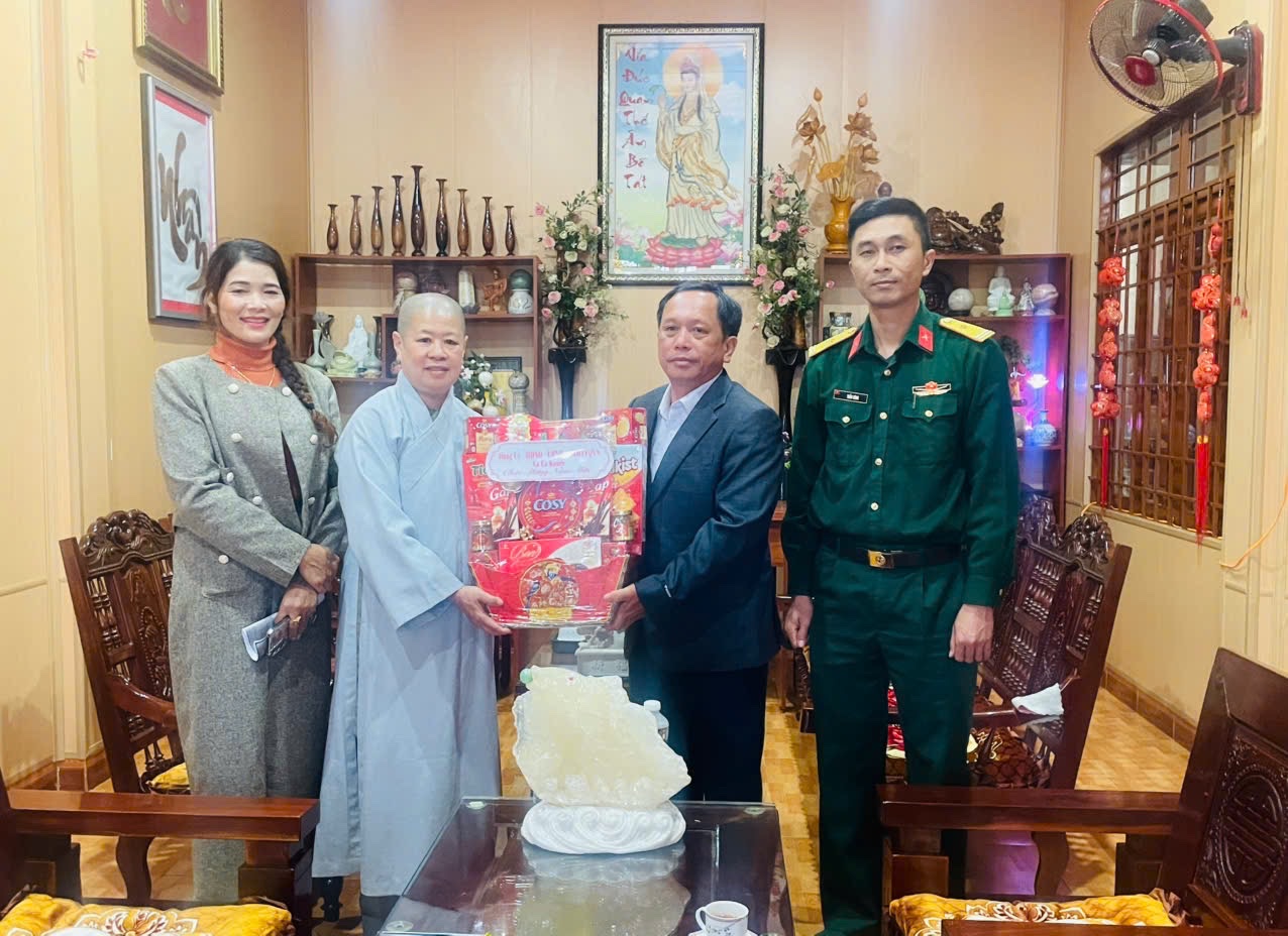 z7504017073312_3e5cb5901875de9e857cec43333c121b