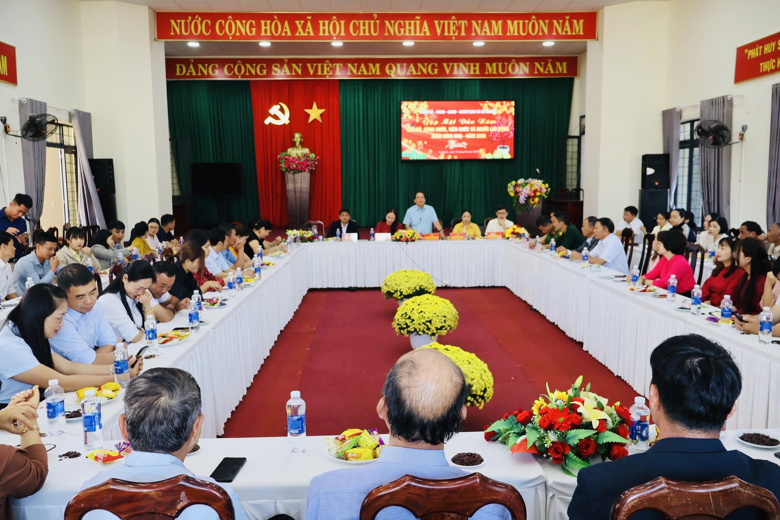 Đảng ủy - HĐND – UBND – UBMTTQVN Xã Ea Knuếc Tổ chức gặp mặt đầu Xuân Bính Ngọ 2026.