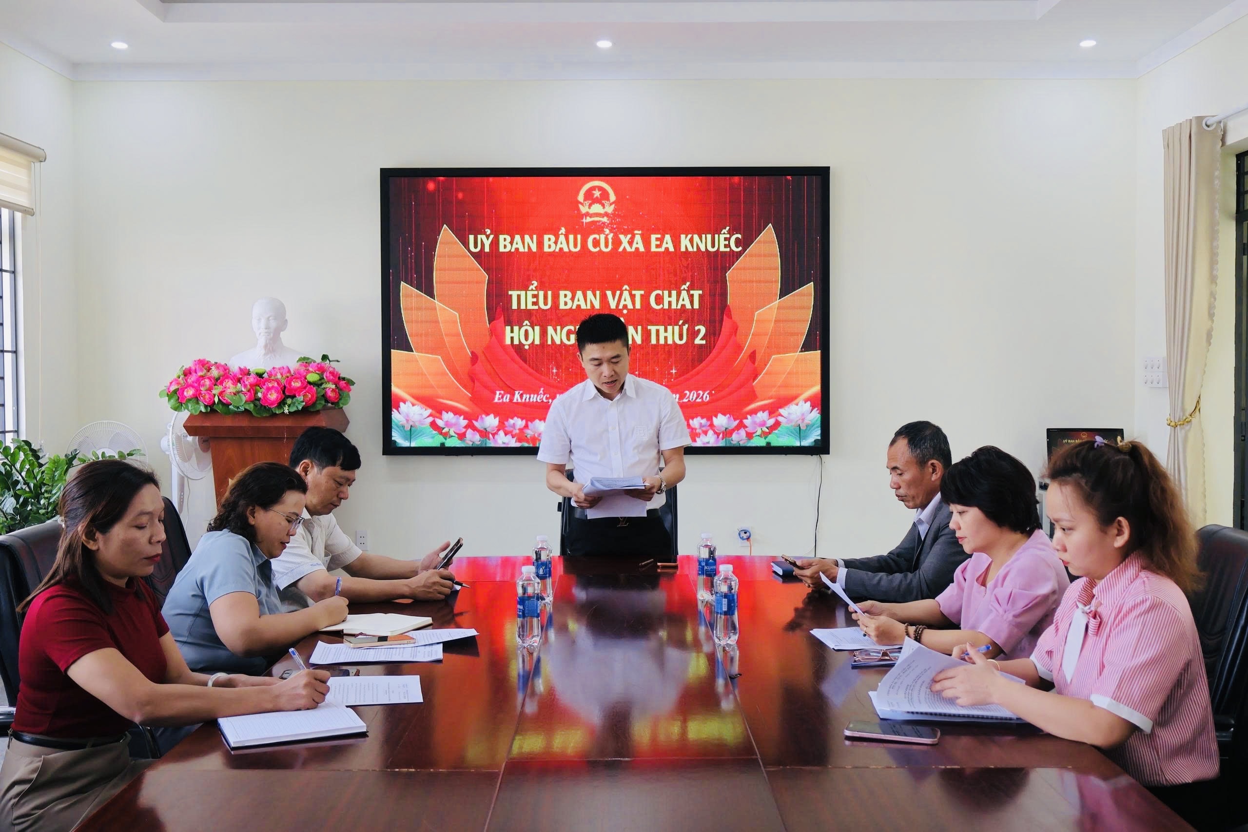 Tiểu ban Vật chất  Ủy ban bầu cử xã Ea Knuếc tổ chức họp triển khai các nội dung phục vụ Cuộc bầu cử đại biểu Quốc hội khóa XVI và đại biểu HĐND các cấp nhiệm kỳ 2026-2031