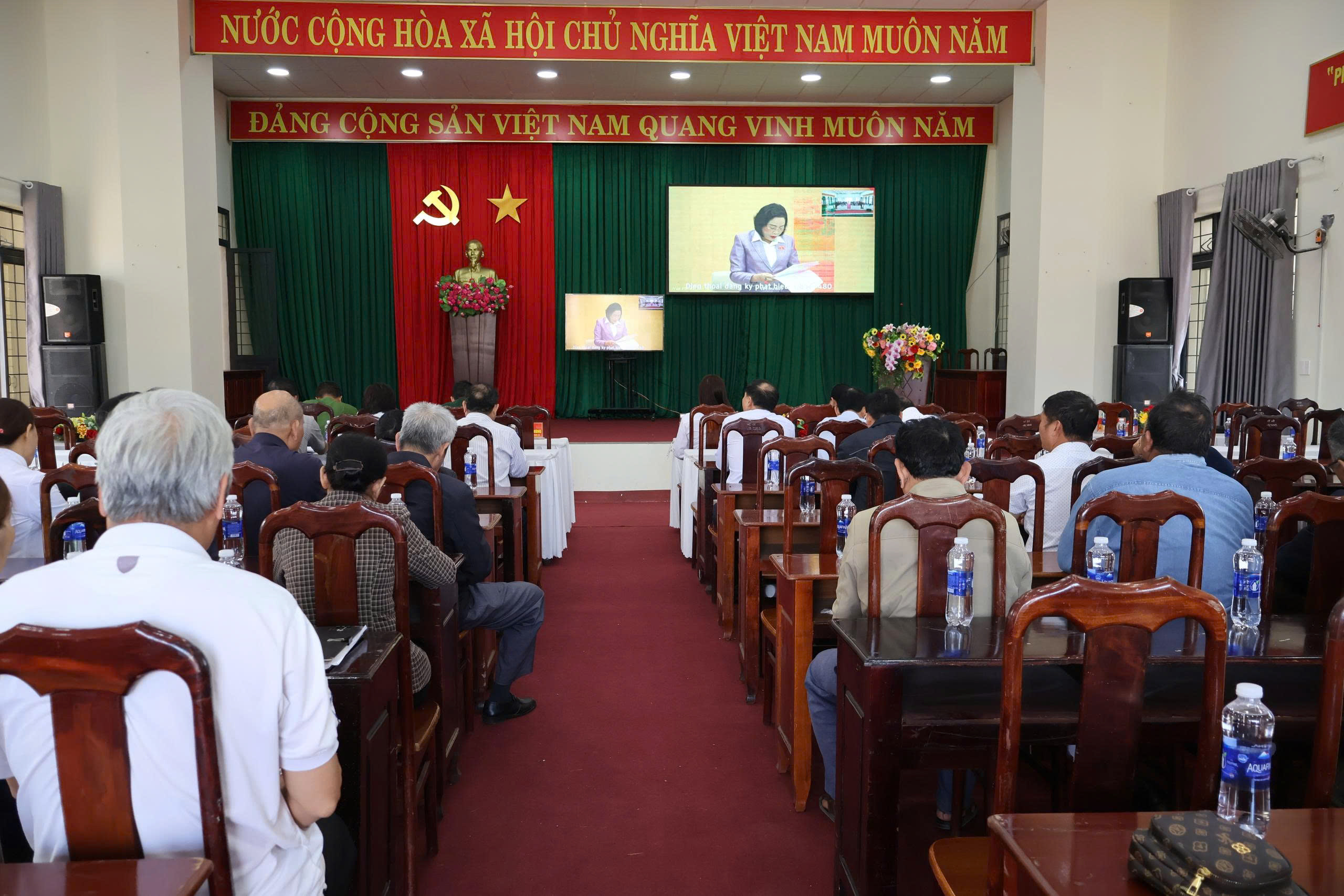 z7566257358530_ffa84ada4bf4fd3160adc322b3520cf4