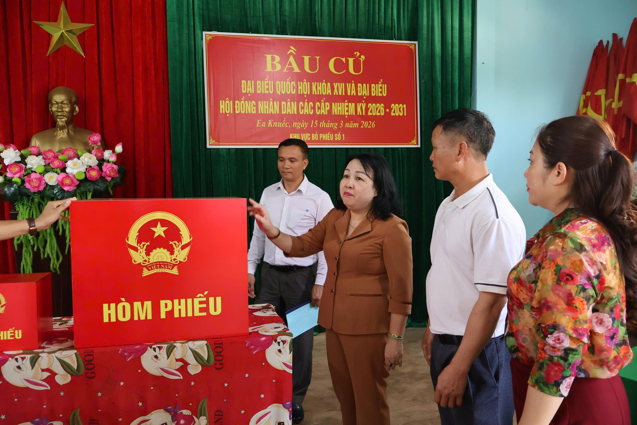 z7611515994360_9276e6952ab1abb67fa30d1f41143491