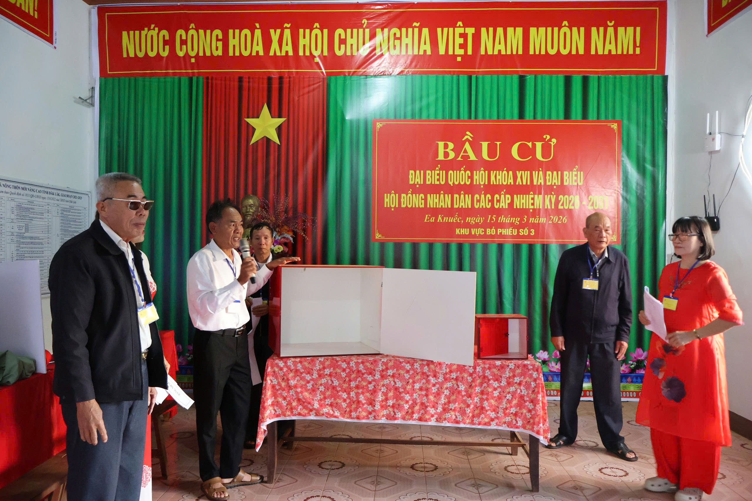 z7622573688352_ff7ea53cb338e0b697599449faa348b1