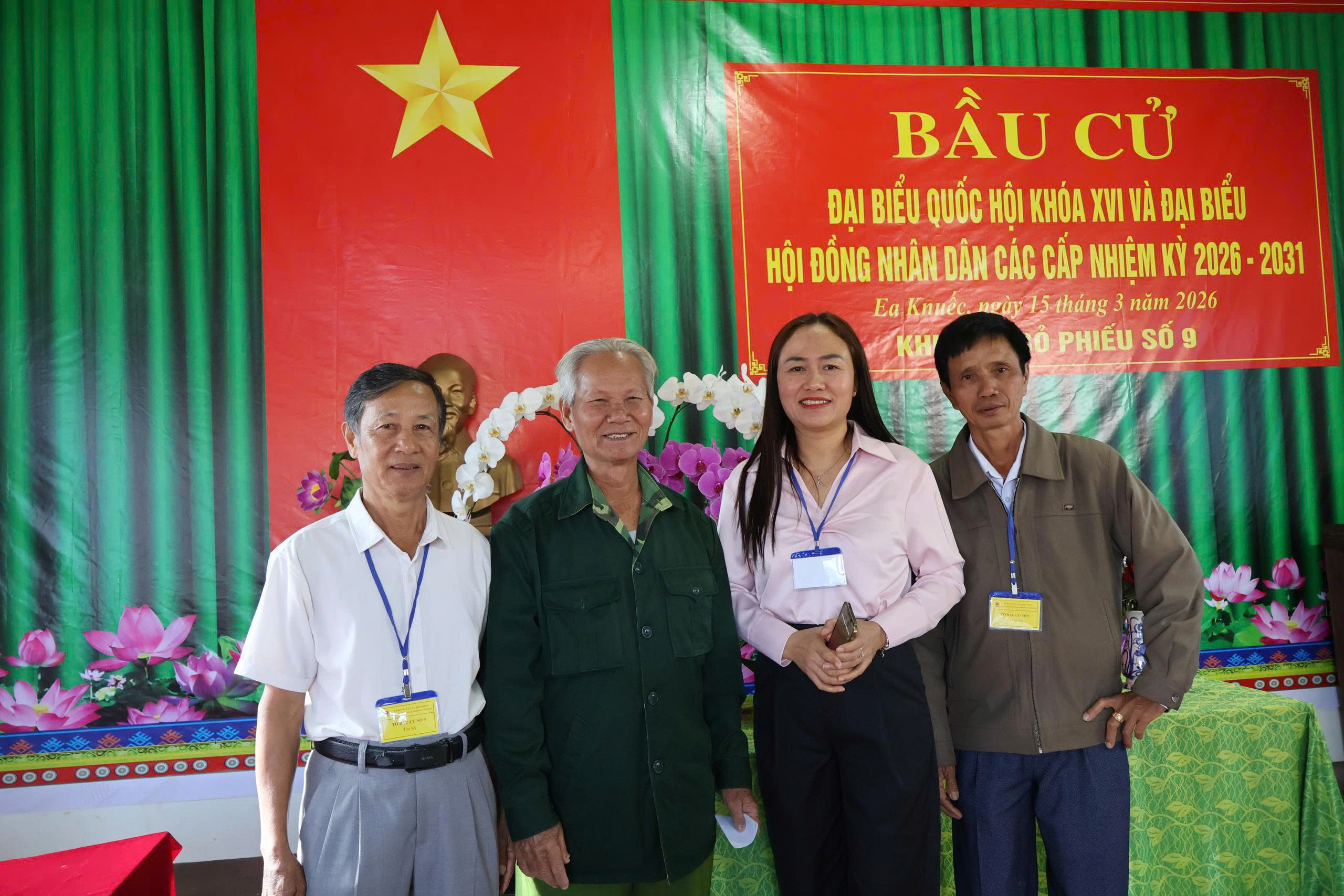 z7622590421890_12196ec42753ec7ece8d8795f7d2c091