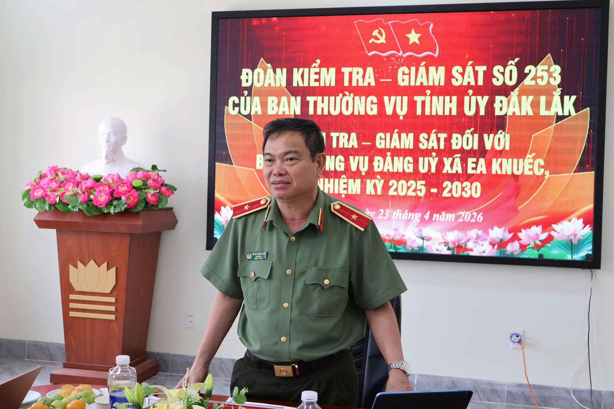 z7755190863696-00ff73fe4fd2adaa2f21651e7a351811