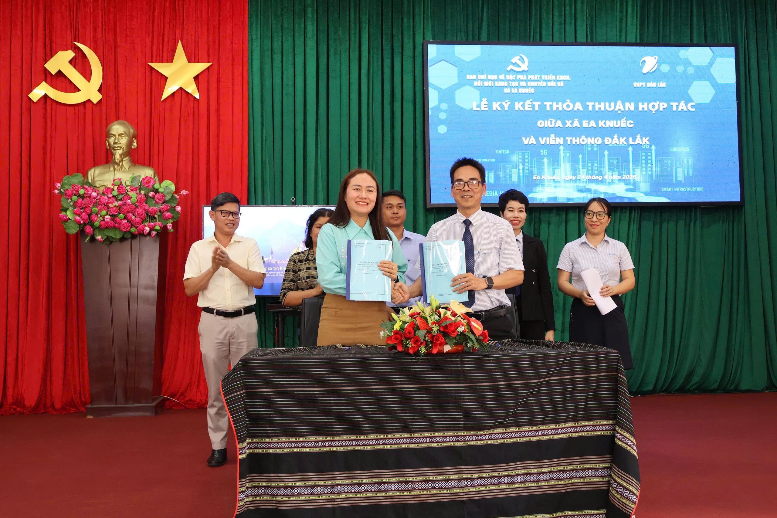 z7759193834256-5bc44278c4eedacfb6aeac3c341da476