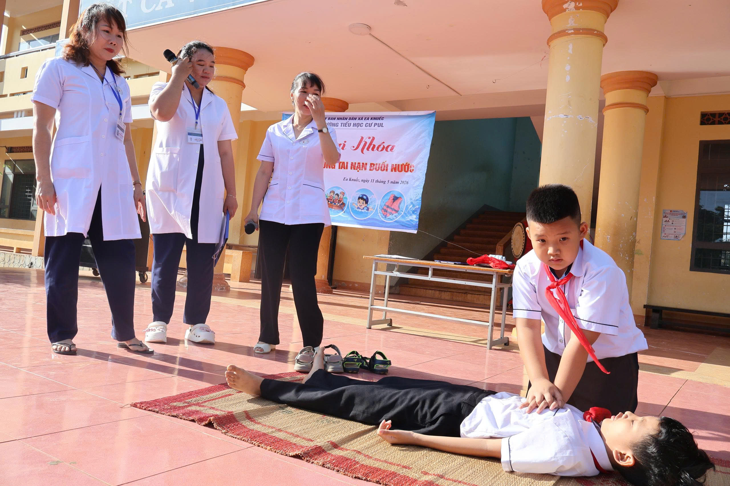 z7812764889858-8ce1835d9e9ea8b724235e452514d3ba