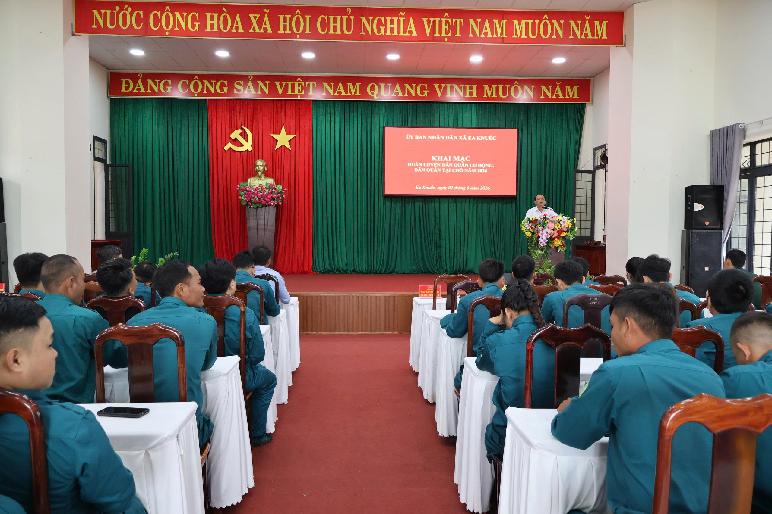 UBND XÃ EA KNUẾC KHAI MẠC HUẤN LUYỆN DÂN QUÂN CƠ ĐỘNG, DÂN QUÂN TẠI CHỖ ĐỐI TƯỢNG NĂM THỨ 2-4 NĂM 2026.