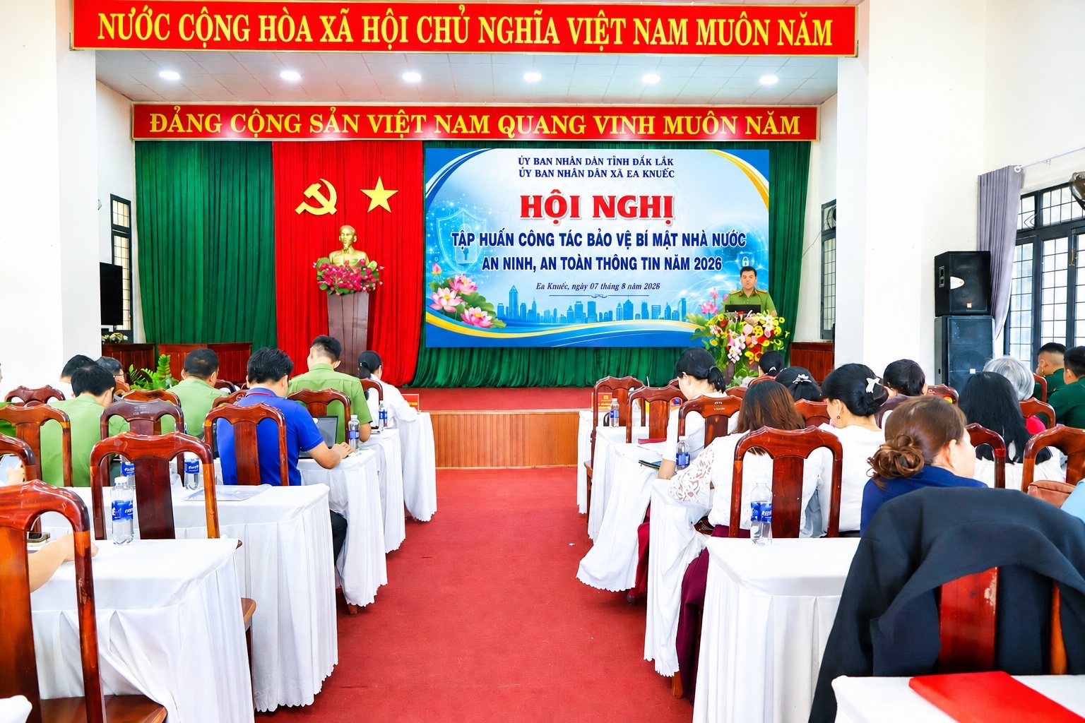 UBND xã Ea Knuếc tổ chức Hội nghị tập huấn công tác bảo vệ bí mật nhà nước, an ninh, an toàn thông tin mạng năm 2026.