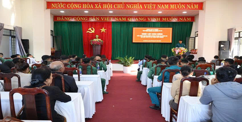 UỶ BAN NHÂN DÂN XÃ EA KNUẾC - HỘI ĐỒNG NGHĨA VỤ QUÂN SỰ XÃ EA KNUẾC ĐÓN 45 QUÂN NHÂN HOÀN THÀNH NGHĨA VỤ QUÂN SỰ TẠI NGŨ TRỞ VỀ  XÂY DỰNG QUÊ HƯƠNG.