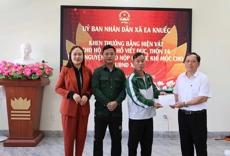 z7480226117975_61c7fa8308d14c15a1ad92e90f4061aa