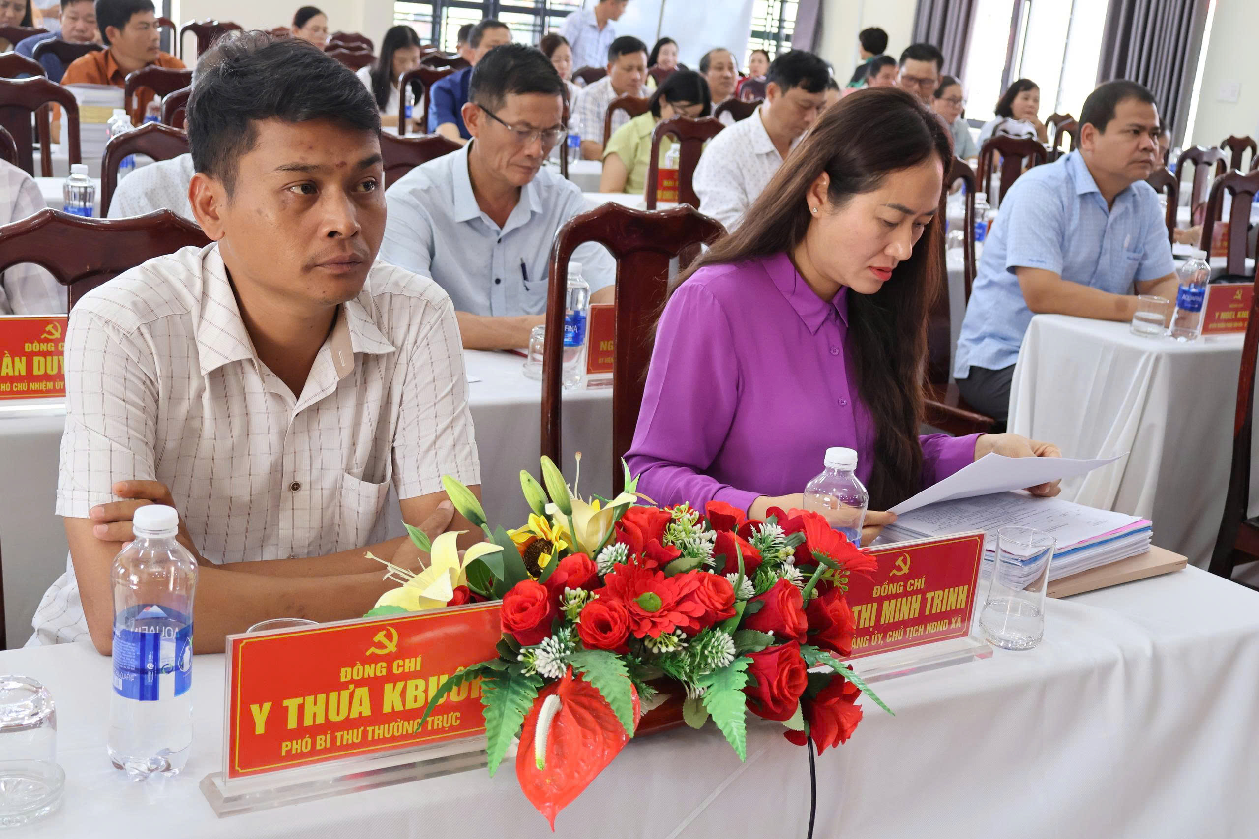 Đảng uỷ xã Ea Knuếc tham gia Hội nghị nghiên cứu, học tập, quán triệt, tuyên truyền và triển khai thực hiện các văn bản của Tỉnh ủy, Ban Thường vụ Tỉnh ủy về triển khai Nghị quyết, Hội nghị lần thứ ba Ban Chấp hành Trung ương Đảng khóa XIV