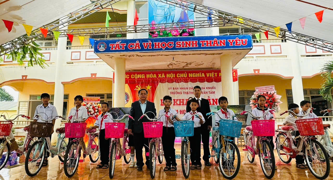 z6979114339010_56b57641dddb98712689c5053d8309bb