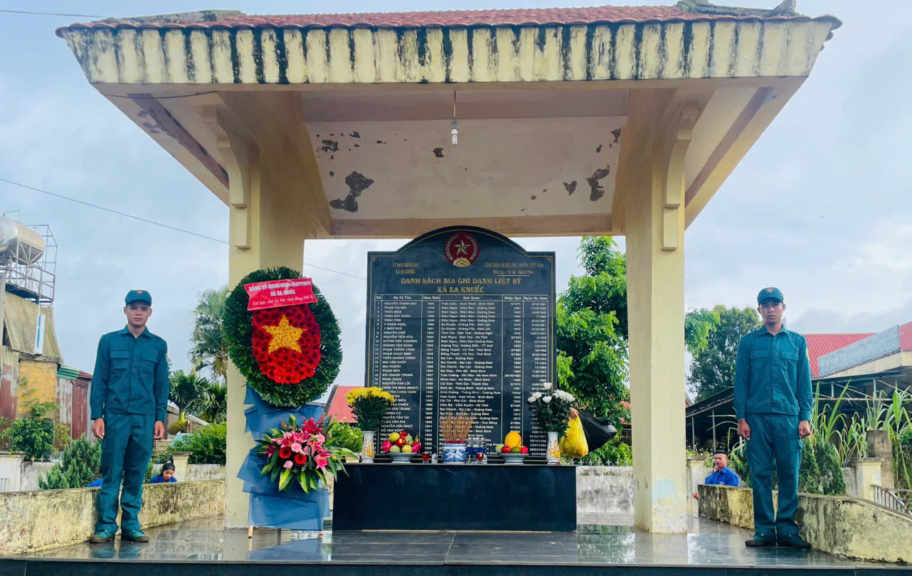 z6766390040086_b97a1e6fe548e6d1f7b5eda05e485c48