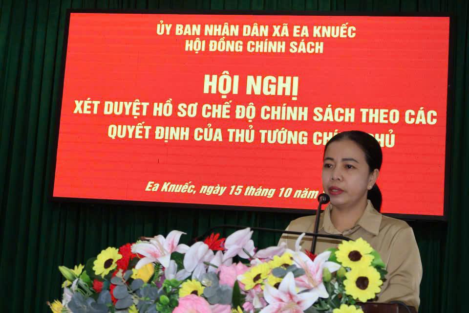 Xã Ea Knuếc tổ chức Hội nghị xét duyệt chế độ theo Quyết định số 49/2015/QĐ-TTg và Nghi định số 131/2021/NĐ-CP
